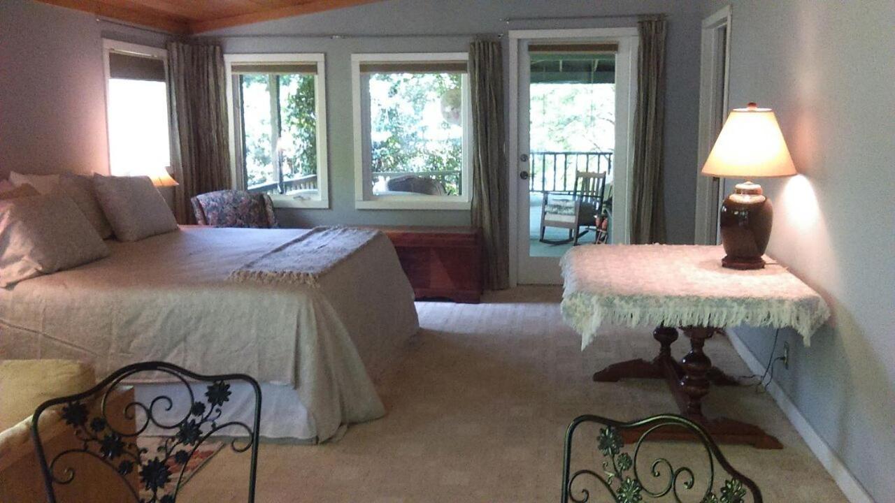 The Courtenay Country house
